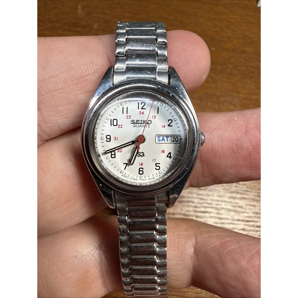 Seiko SQ Watch Women 24mm White Dial Silver Tone Daydate Round 7N83-6A09 New Bat